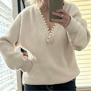 Elegant White/Cream V-Neck Pearl Embellished Sweater XL